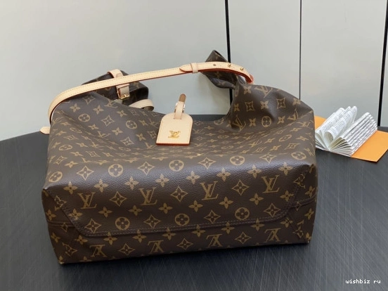 WIS VUITTON Atlantis LOUIS GM 0204
